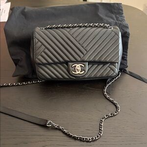 Chanel Black classic flat Crossbody Bag